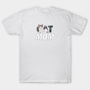 Cat mom - grey and white tabby oil painting word art T-Shirt